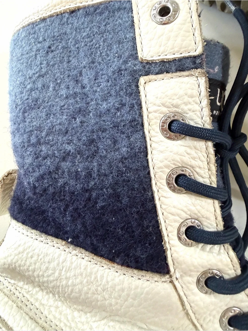 UGG Adirondack II Waterproof Winter Boots Blue Ombré Leather Size 6
